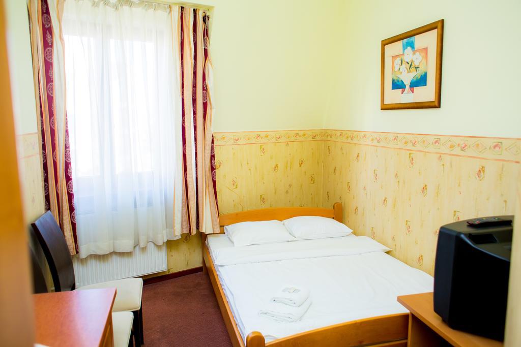 Zajazd Polonez Rzeszów Habitación foto