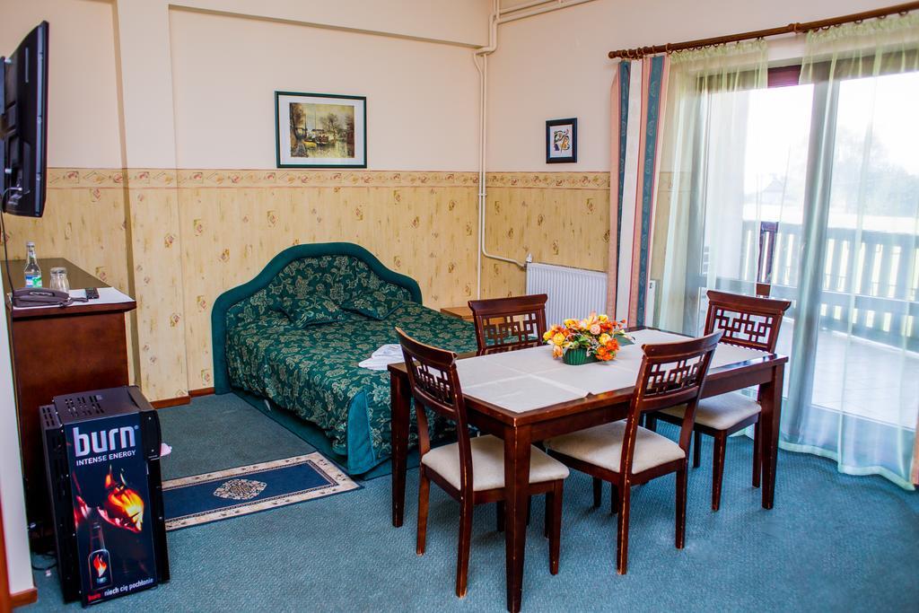 Zajazd Polonez Rzeszów Habitación foto
